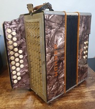 HOHNER CLUB 2 melodeon/diatonic accordion in C/F