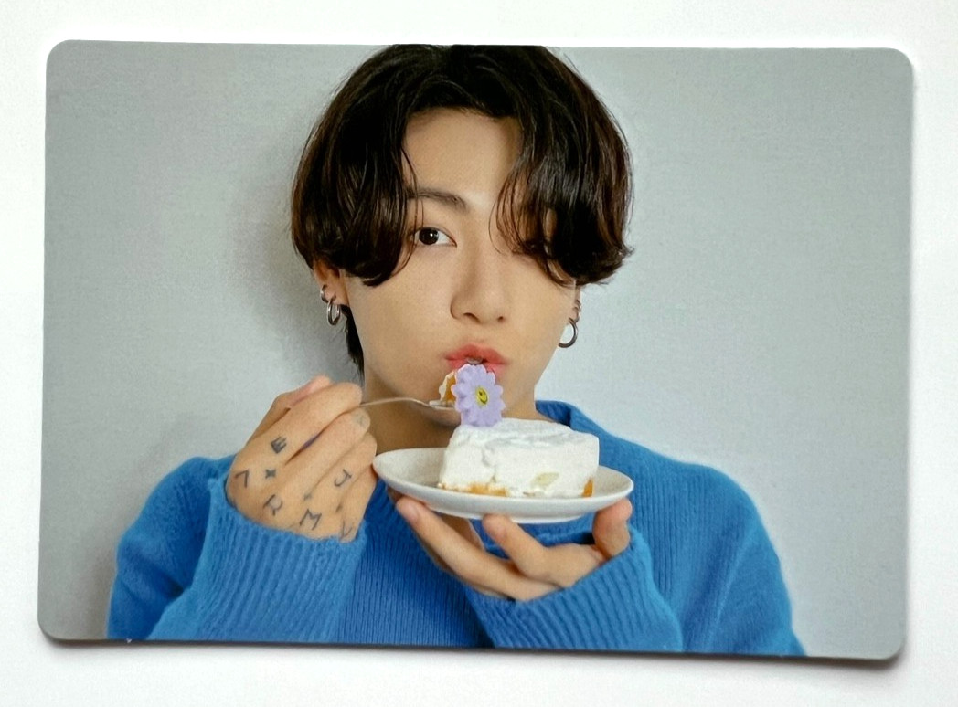 BTS JUNGKOOK [YET TO COME IN BUSAN Official Mini Photocard] / K-POP