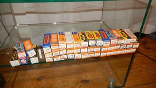 Röhren konvolut EM 87 EM 84 Anzeigeröhren neu EL 84 neu teils neu