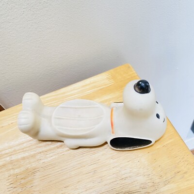 Vintage Classic AVON Peanuts Snoopy Floating Rubber Soap Dish