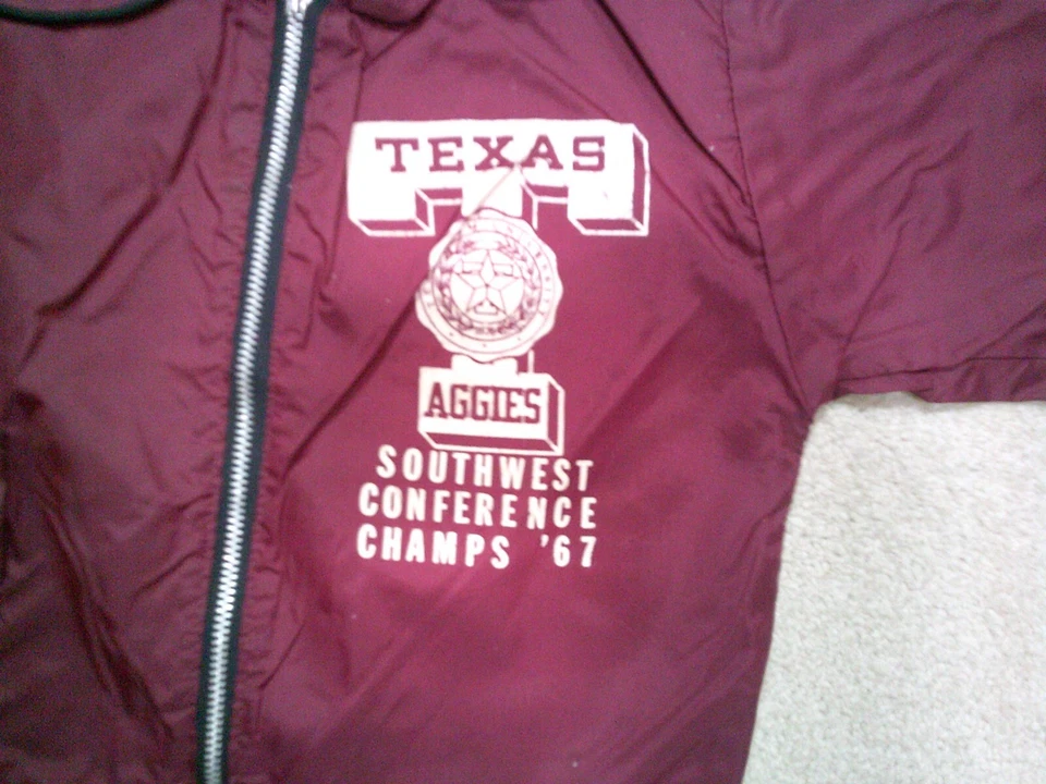 Cortavientos Vintage Años 60 Texas A&M Aggies Niños 2-3 Granate 1967 Campeones de Conferencia Foto 3 de 4