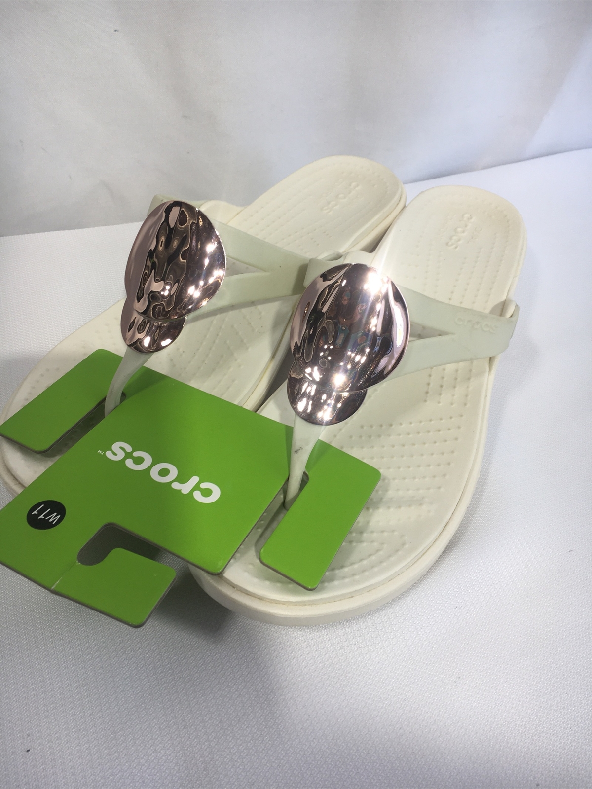 Crocs Womens Sanrah Flip Flops Liquid Metallic Wedge Sandals Size 11 White.