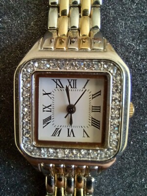 Elegant Silver Tone Women\'s Wristwatch with Rhinestone Bezel Working Vintage Jessica Simpson Silver Tone Watch Bracelet  main image 4