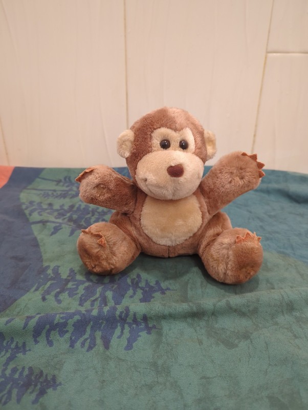 DAKIN 9” Monkey Plush Brown Chimpanzee Ape Stuffed Animal Toy Vintage 1987