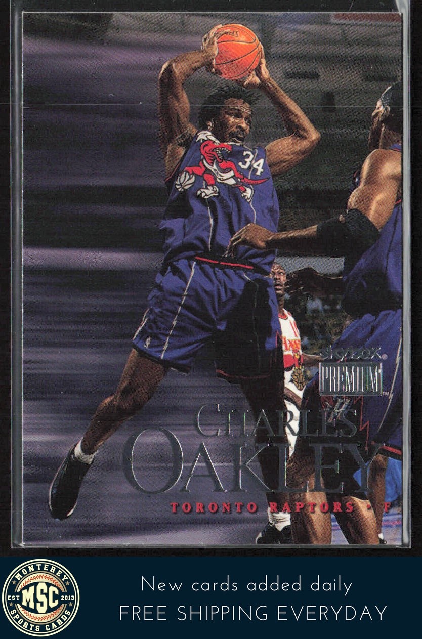 Charles Oakley 1999-00 SkyBox Premium #91 Toronto Raptors