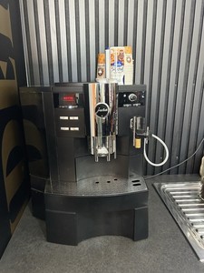 Jura Impressa XS90 Kaffeevollautomat Kaffeemaschine