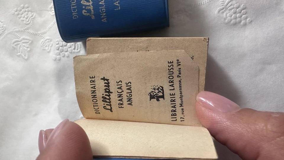 Vintage Lilliput Dictionary 1961 Larousse English French Francais Anglais Set 2 - Image 4 of 4