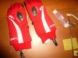 Enfant Bonnet Rouge Polaire Et Gants De Ski Marque Decathlon Comme Neufs Ebay