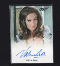 2013 Rittenhouse James Bond Autographs and Relics Trading Cards 21