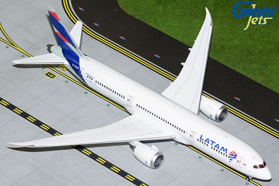 LATAM Boeing 787-9 CC-BGM Gemini Jets G2LAN1095 Scale 1:200 IN STOCK