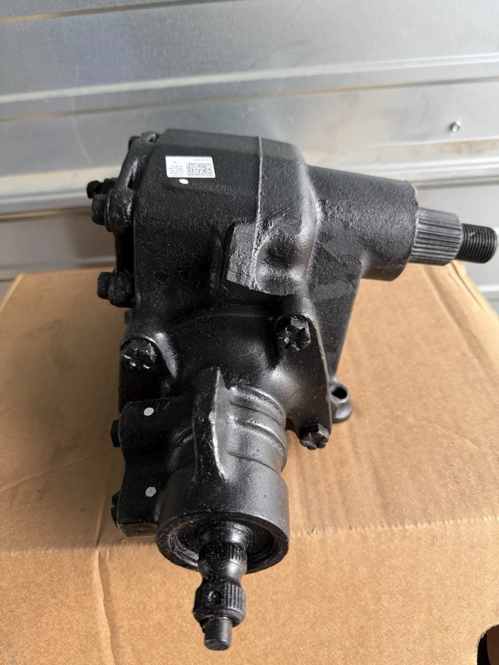 Engranaje de dirección remanufacturado Cardone OEM 27-6565 para modelos seleccionados de Ford 97-04 Foto 3 de 4