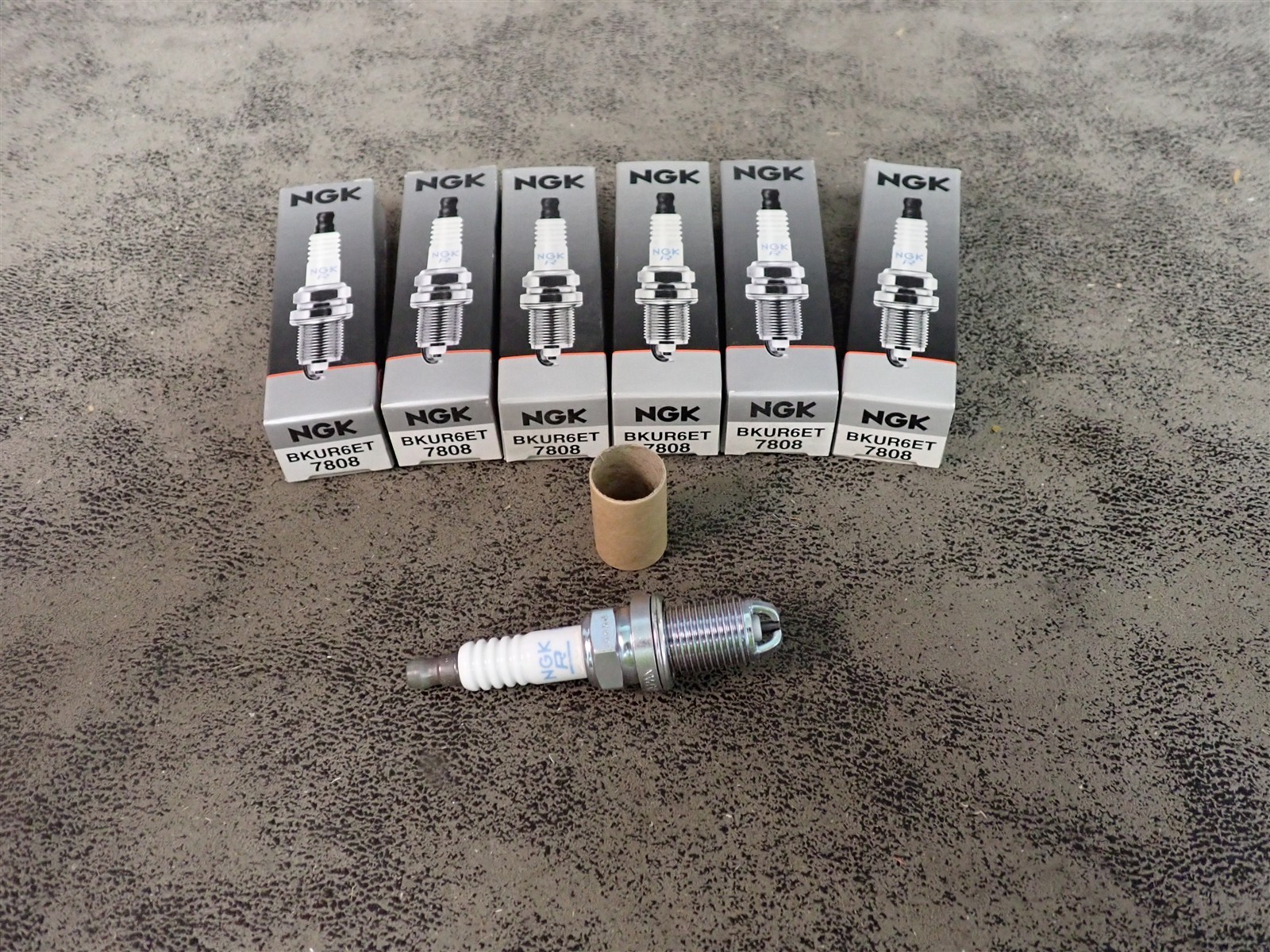Set of 6 NEW NGK BKUR6ET 7808 Spark Plugs BN175