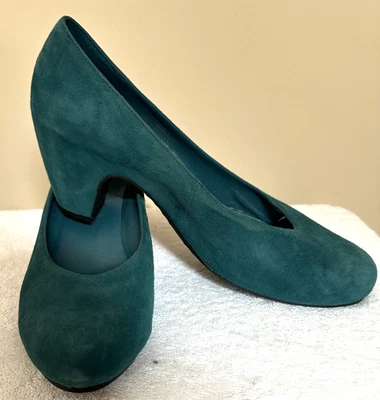 New Hogl teal suede court shoe size 40 - Image 1 of 4