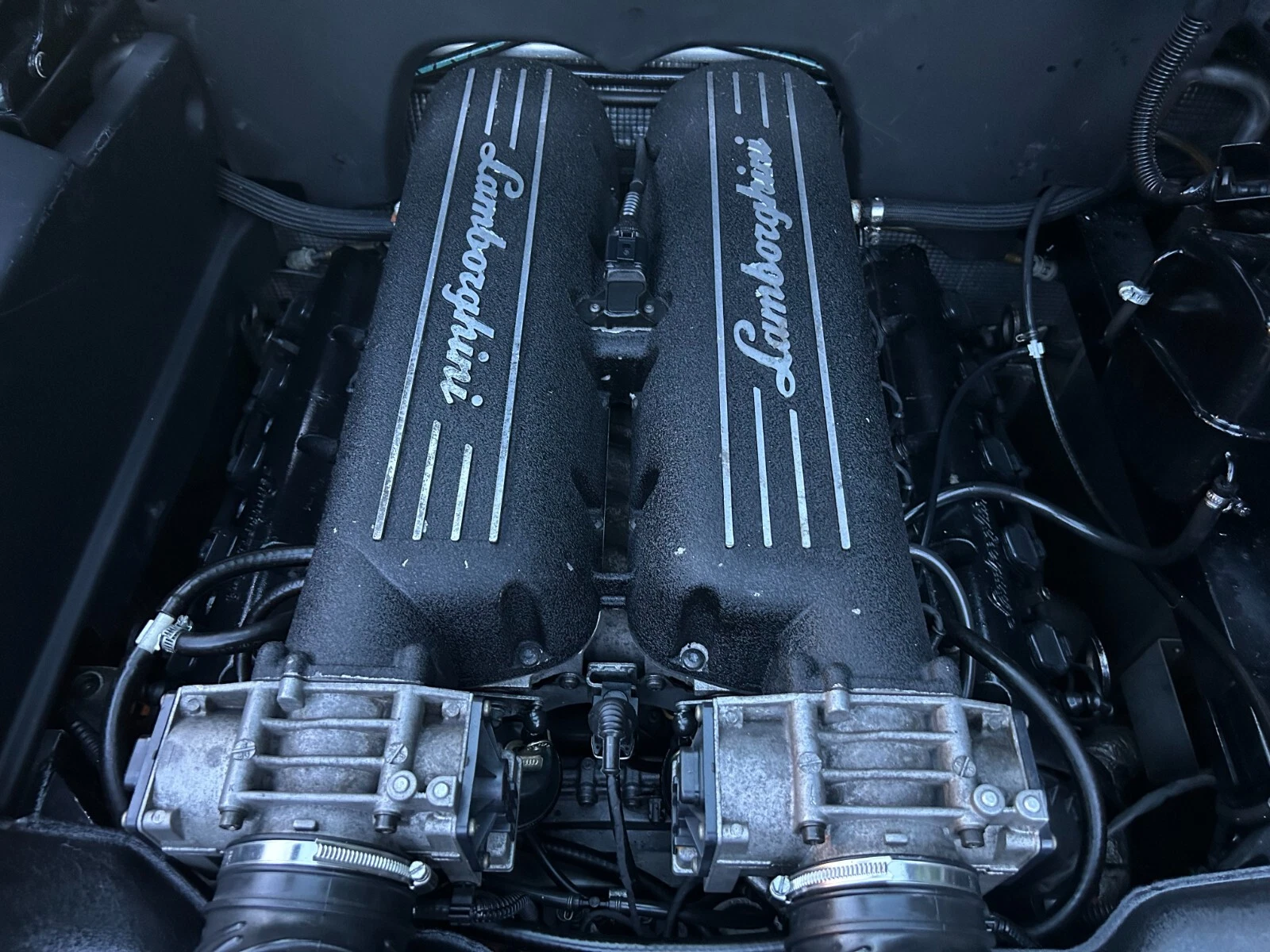 Lamborghini Gallardo Engine View 2