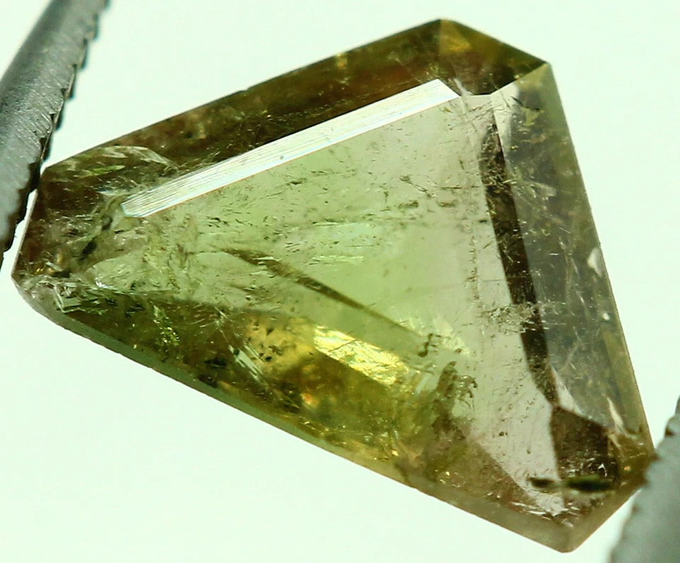 Piedra preciosa corte axinita multicolor ultra rara de 1,05 quilates @pak Foto 2 de 4