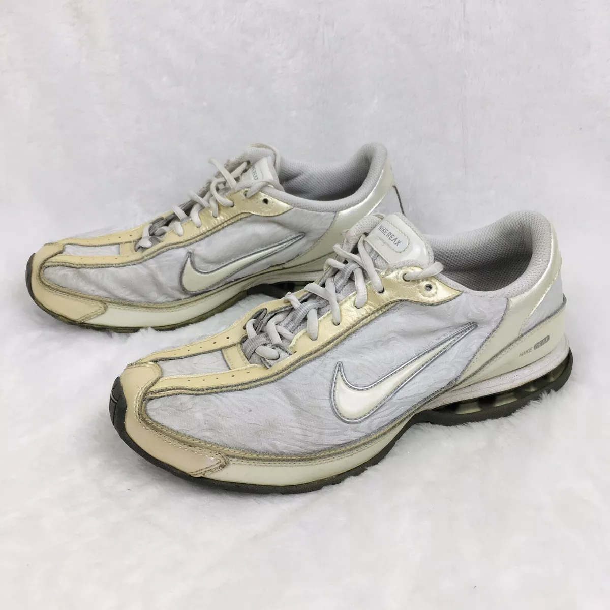 Nike reax hotsell revolution
