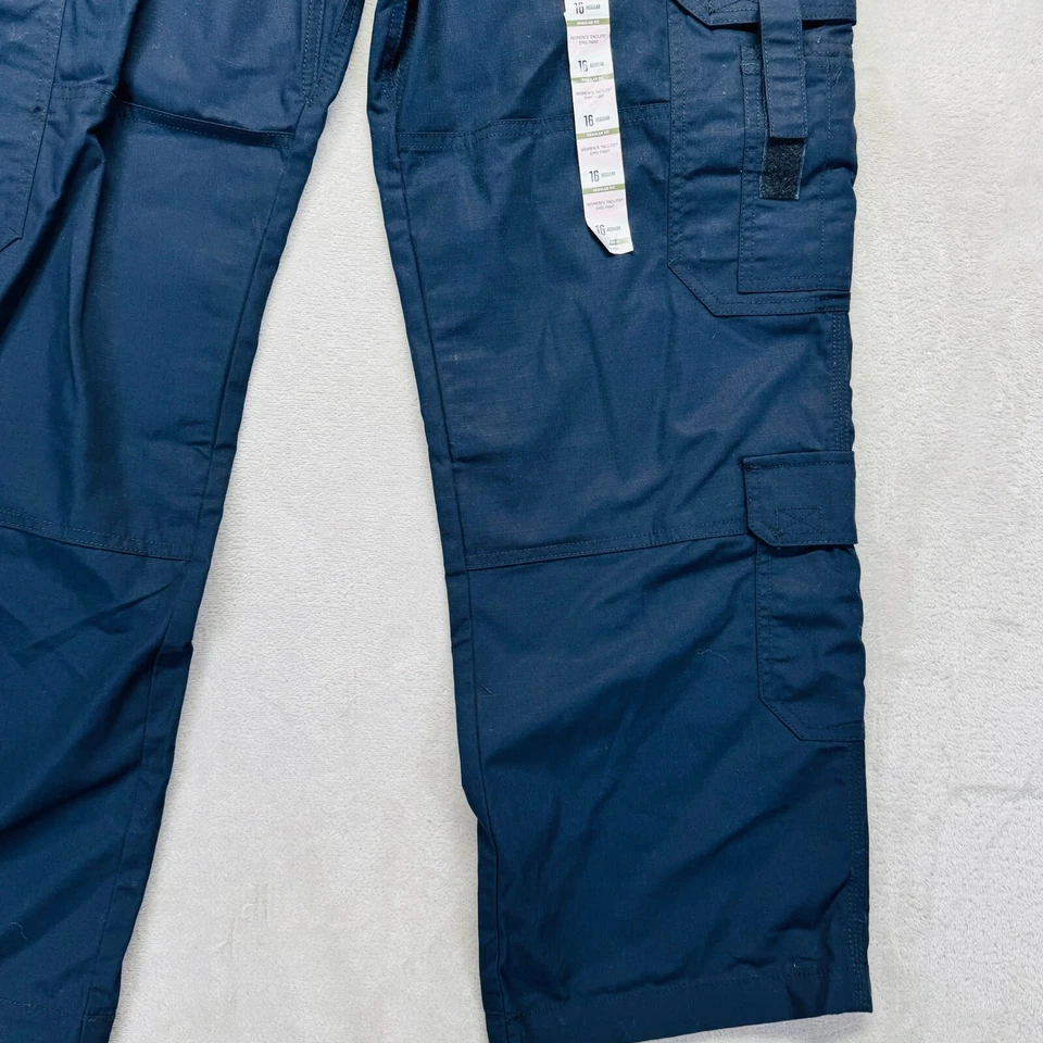 Pantalones 5.11 Taclife Tactical EMS para mujer 16 carga regular utilitario teflón azul marino oscuro Foto 3 de 4