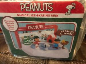 Peanuts Motorized Ice-Skating Rink 