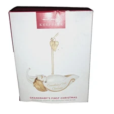 Hallmark Keepsake Christmas Ornament Grandbaby's First Christmas Peapod 2023 New