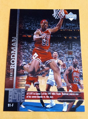 1997-98 Upper Deck #198 Dennis Rodman w/Michael Jordan - Chicago Bulls