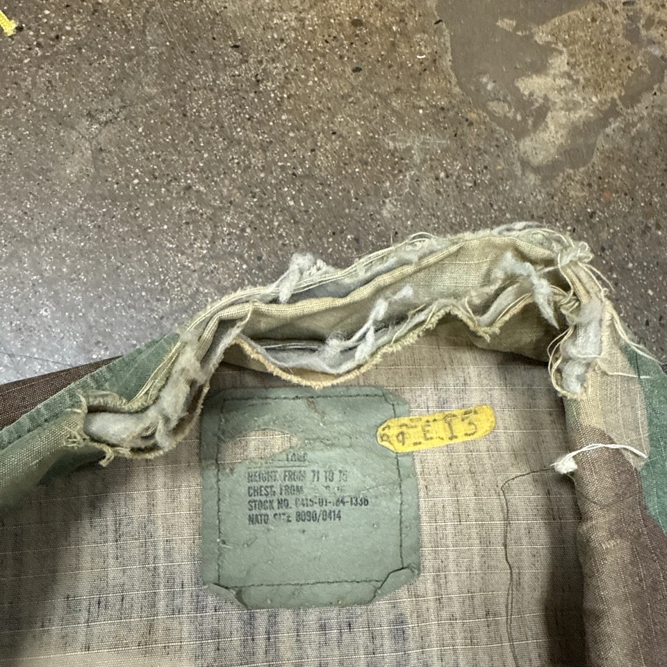 Vintage US Army BDU Jacket Mens Large Regular Airborne Camo 80s 90s With Patches - Image 3 of 4