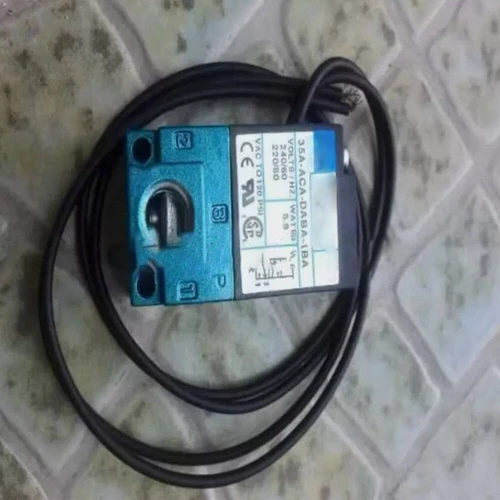 MAC 35A-ACA-DABA-1BA 1PC New 35AACADABA1BA Solenoid Valve Free Shipping - Picture 2 of 3
