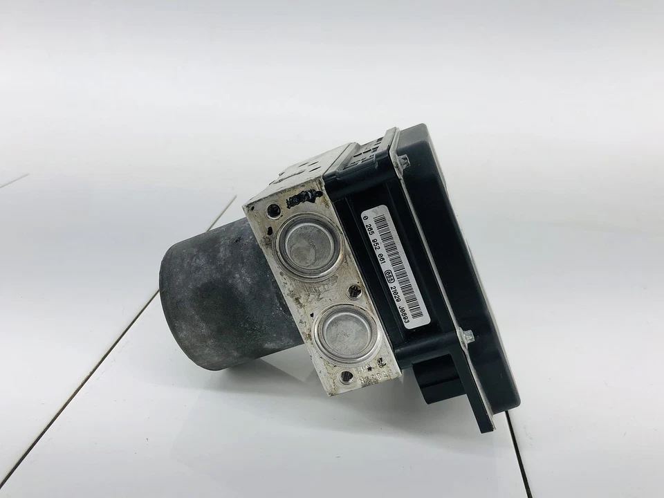 AUDI A4 QUATTRO 2017 AWD 2,0 L ABS MÓDULO BOMBA DE FRENO ANTIBLOQUEO OEM Foto 4 de 4