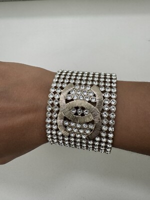 CHANEL 23S GOLD TONE CRYSTAL STRASS METAL CUFF CC LOGO BANGLE