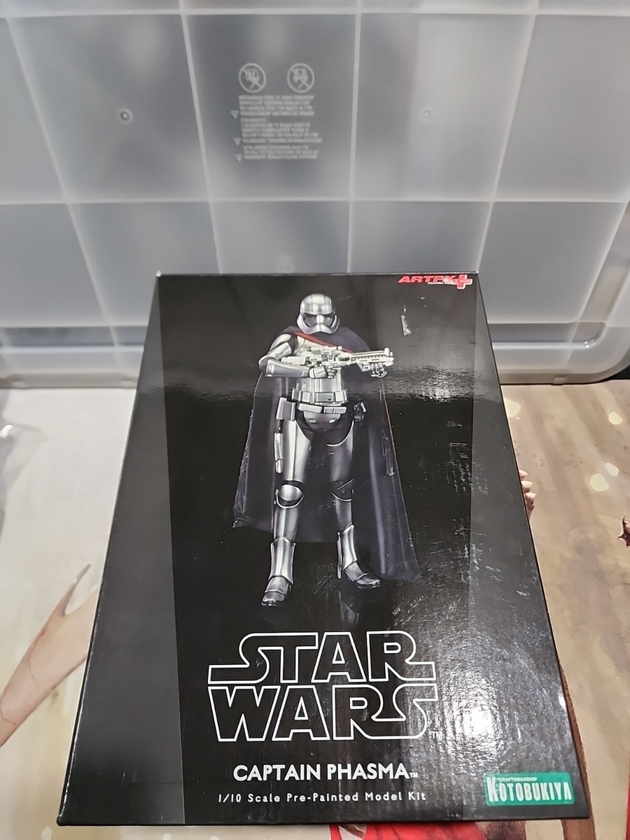 Kotobukiya ArtFX+ Star Wars Captain Phasma 1/10 Scale Pre