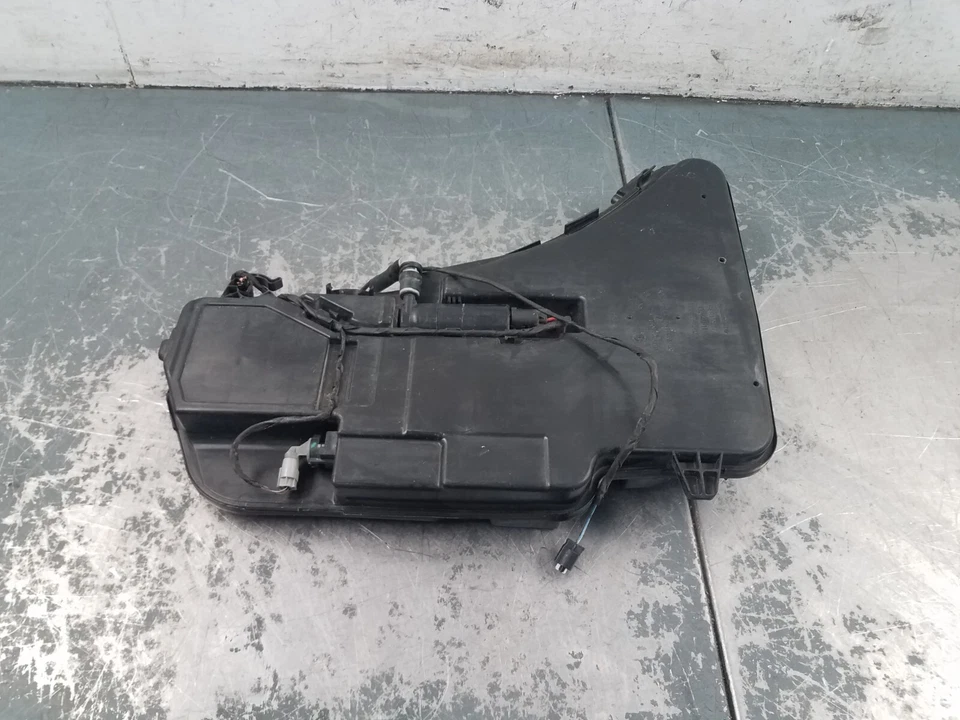 2016 BMW M5 F10 Windshield Washer Fluid Bottle #5706 B6 - Image 3 of 4