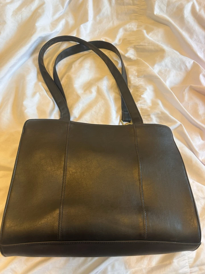 Bolso de Mano Cherokee Vintage Cuero Negro Foto 2 de 4