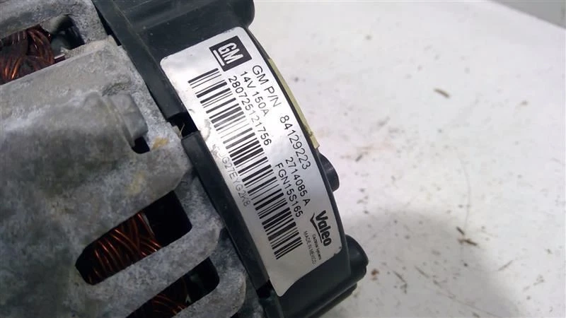 Chevrolet Colorado 2017-2021 motor alternador generador OEM 84129223 Foto 3 de 4