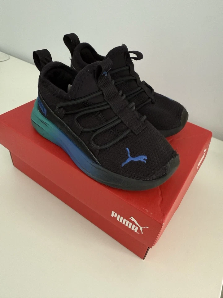 Zapatillas deportivas PUMA para niños EE. UU. 7C UE 23 negras con caja 14,5 cm Foto 3 de 4