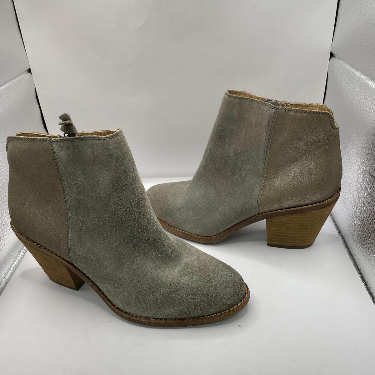 SOFFT TILTON women s ankle bootie heel grey silver size 8M eBay