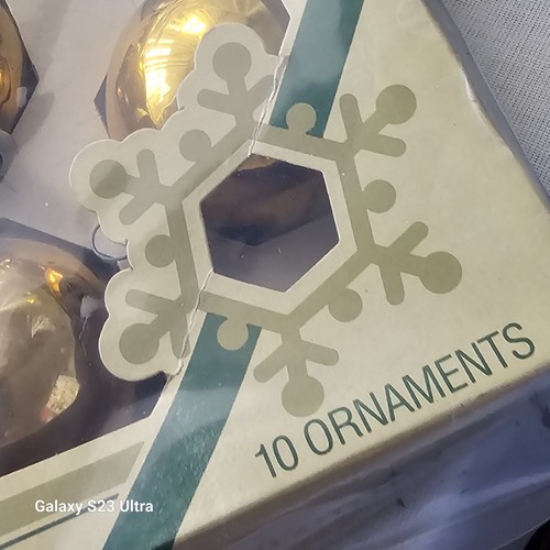 Vintage Pyramid Glass Ornaments Set of 12 Gold and Silver 2" balls with Box - Picture 4 of 6