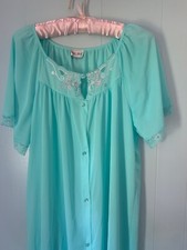 Vintage Aqua Floral Pink Embroidered Robe Lingerie Pajama Housecoat L Grannycore