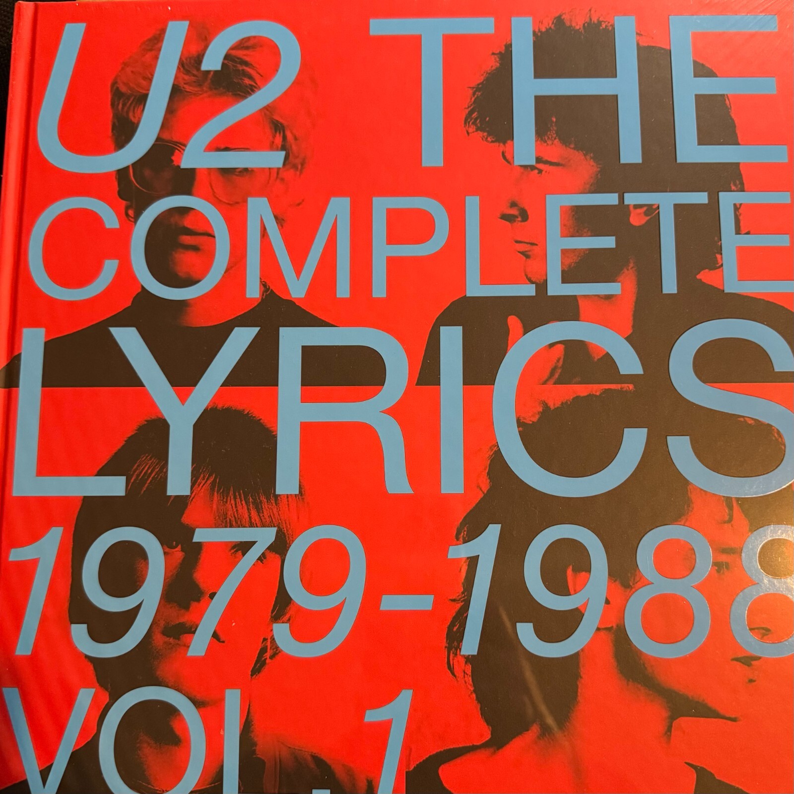 U2 THE COMPLETE LYRICS 1979-1988. VOLUME 1
