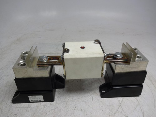 Ferraz Shawmut Protistor A130UD71LLI350 Fuse With Bussmann Fuseholder - Picture 4 of 6