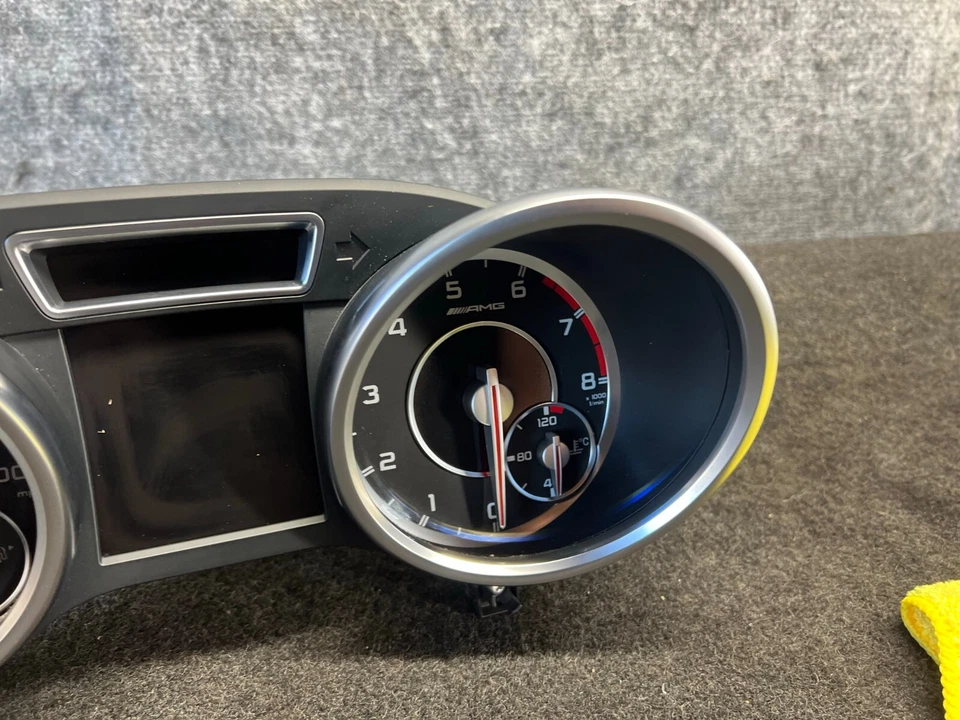 Cuadro de instrumentos velocímetro Mercedes W166 X166 Ml63 Gl63 Amg fabricante de equipos originales Foto 4 de 4