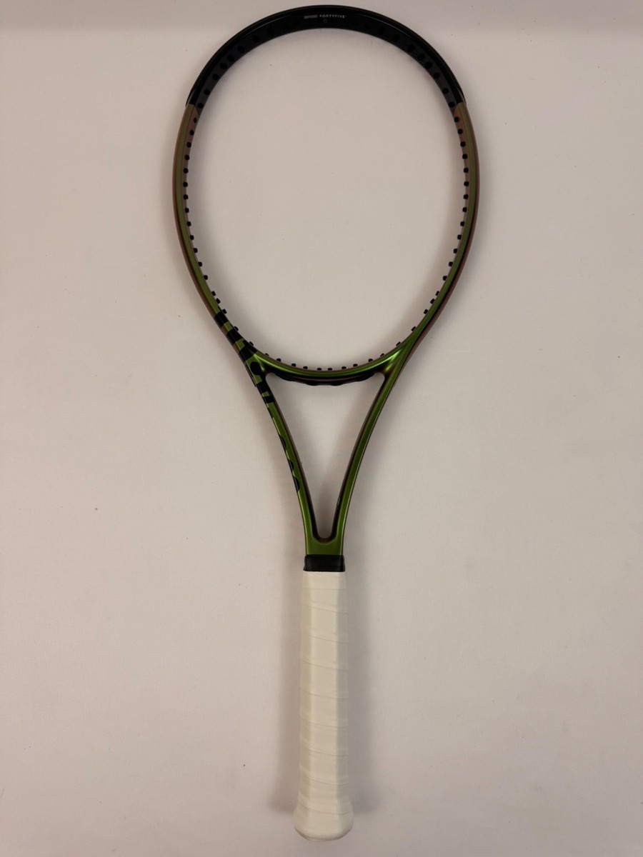 ラケット(硬式用) Wilson Blade V8 98 16x19 Amazon.com : Wilson Blade 98 V8 Stringless Tennis Racket 98