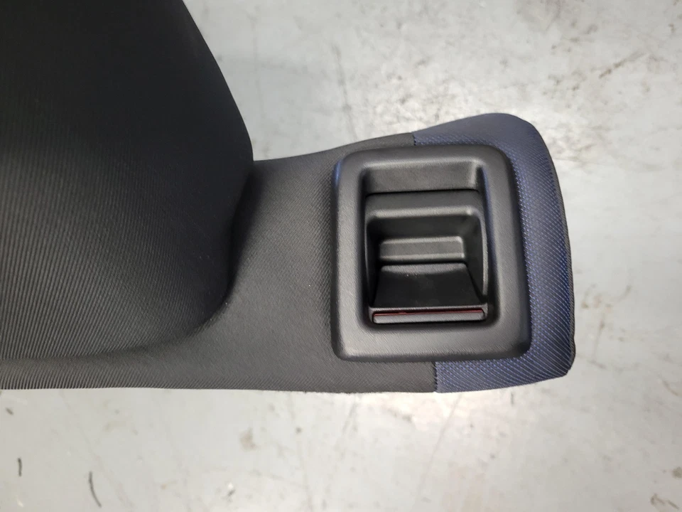 Asiento trasero derecho pasajero Toyota segunda fila usado OEM superior para C-HR 2018-2022 Foto 4 de 4