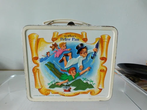 Vintage Walt Disney's PETER PAN Aladdin Industries Metal Lunchbox Good Graphics