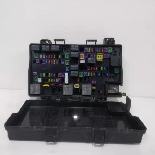 16238DA Caja Reles/Fusibles para JEEP GRAND CHEROKEE (WK) 6.4 V8 HEMI SR 3570321 - Imagen 1 de 10