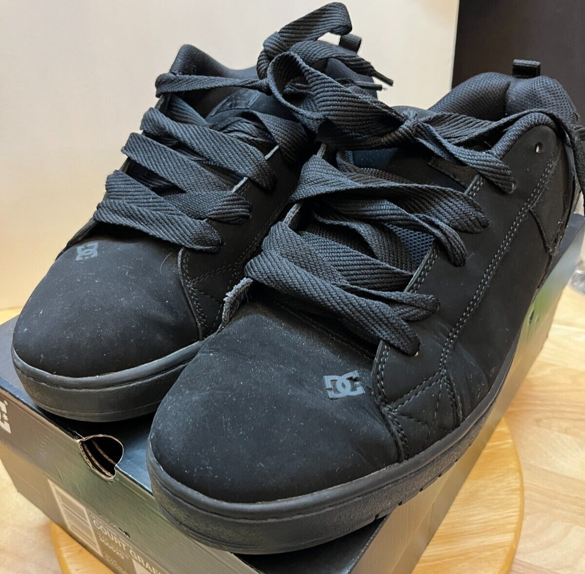 Vintage DC Court Graffik Model 300529 Black Mens Size 12