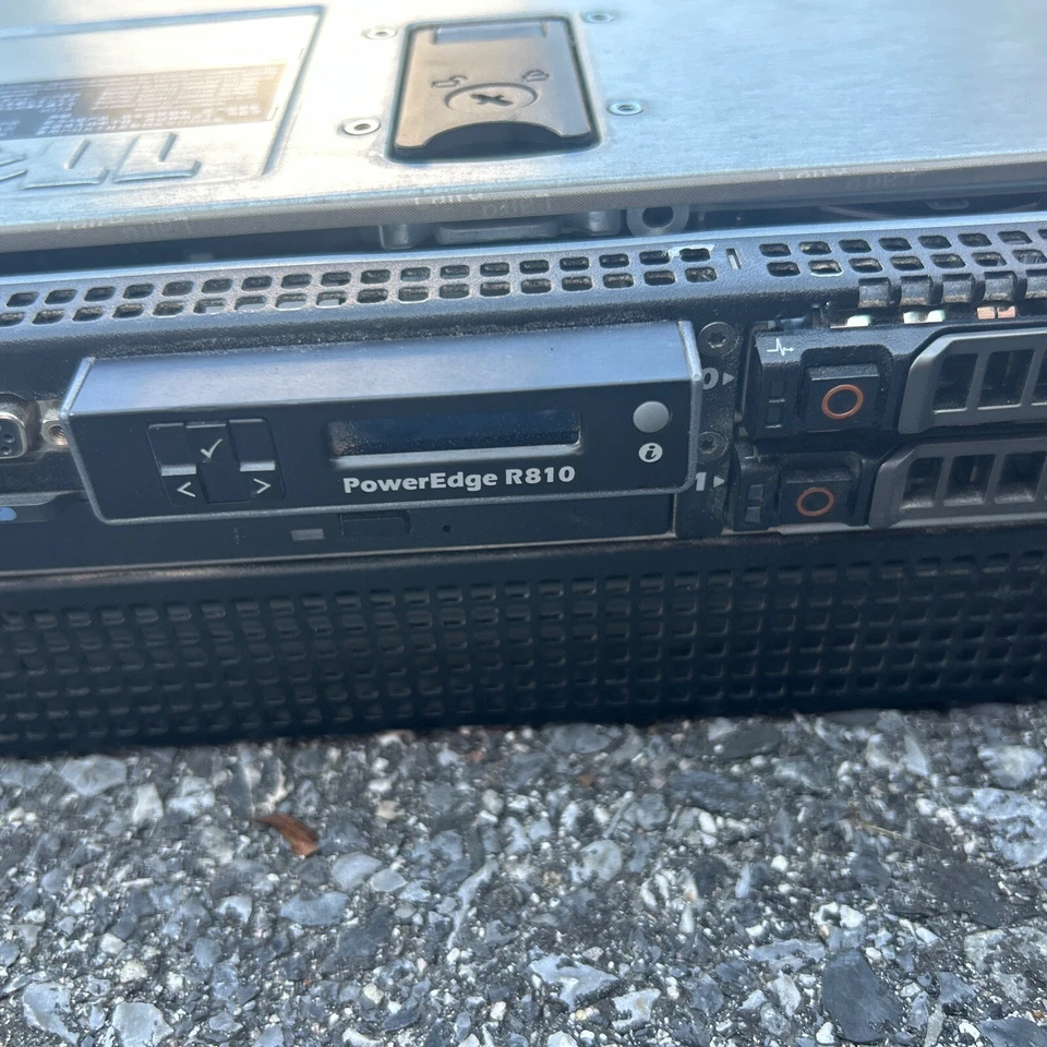 Dell Poweredge R810 2x Xeon 1x 160GB 3x 1000GB 1x120GB - Image 2 of 4