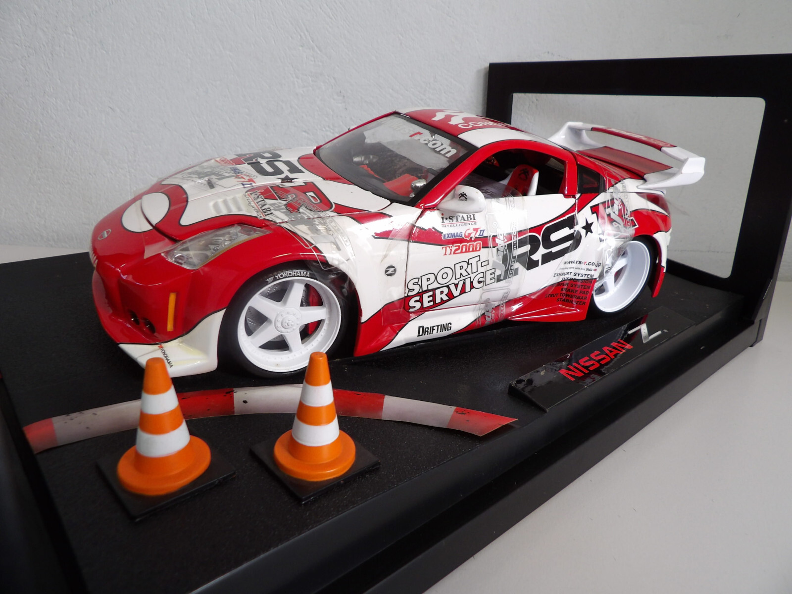 Bild 1 von 12