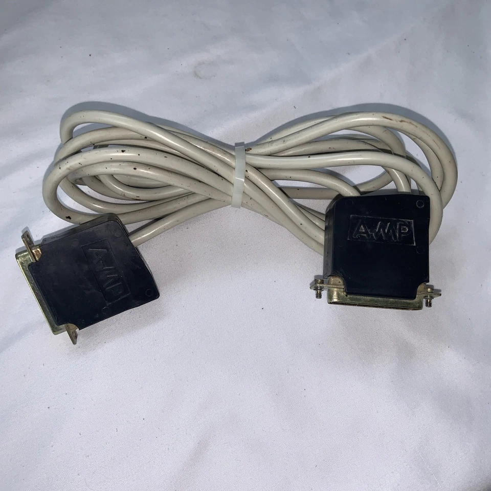 Компьютерная графическая система печати CALCOMP SANDERS M84 с руководством и пылезащитным чехлом - Изображение 2 из 4