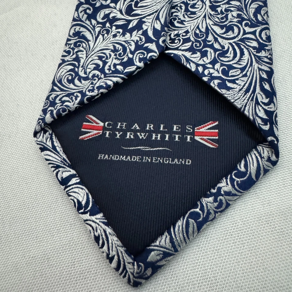 Charles Tyrwhitt Tie Silver Blue Floral Necktie 100% Silk Hand Made in England - Image 3 of 4