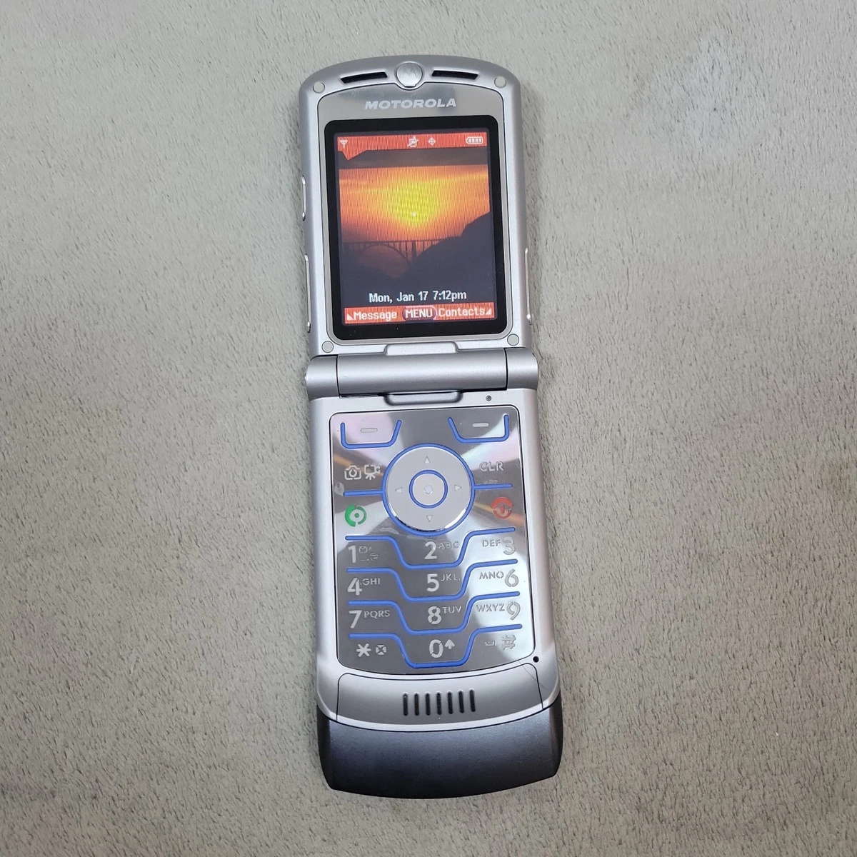 Motorola RAZR V3 Gray Verizon Cell Phones & Smartphones for sale