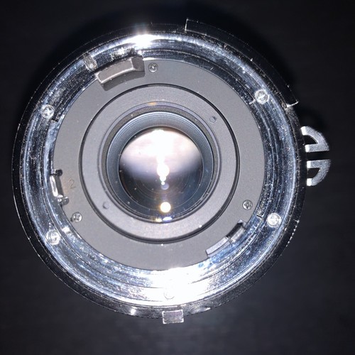 Nikon Vivitar 70-210mm Macro zoom lens and HOYA 62mm Skylight Lens - Picture 4 of 7